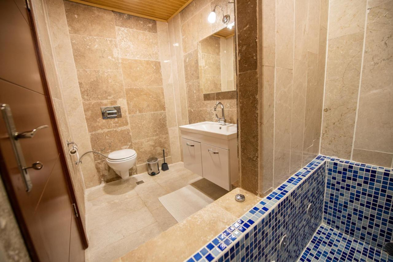 Capiedra Hotel
