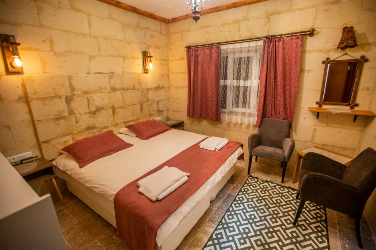 Capiedra Hotel