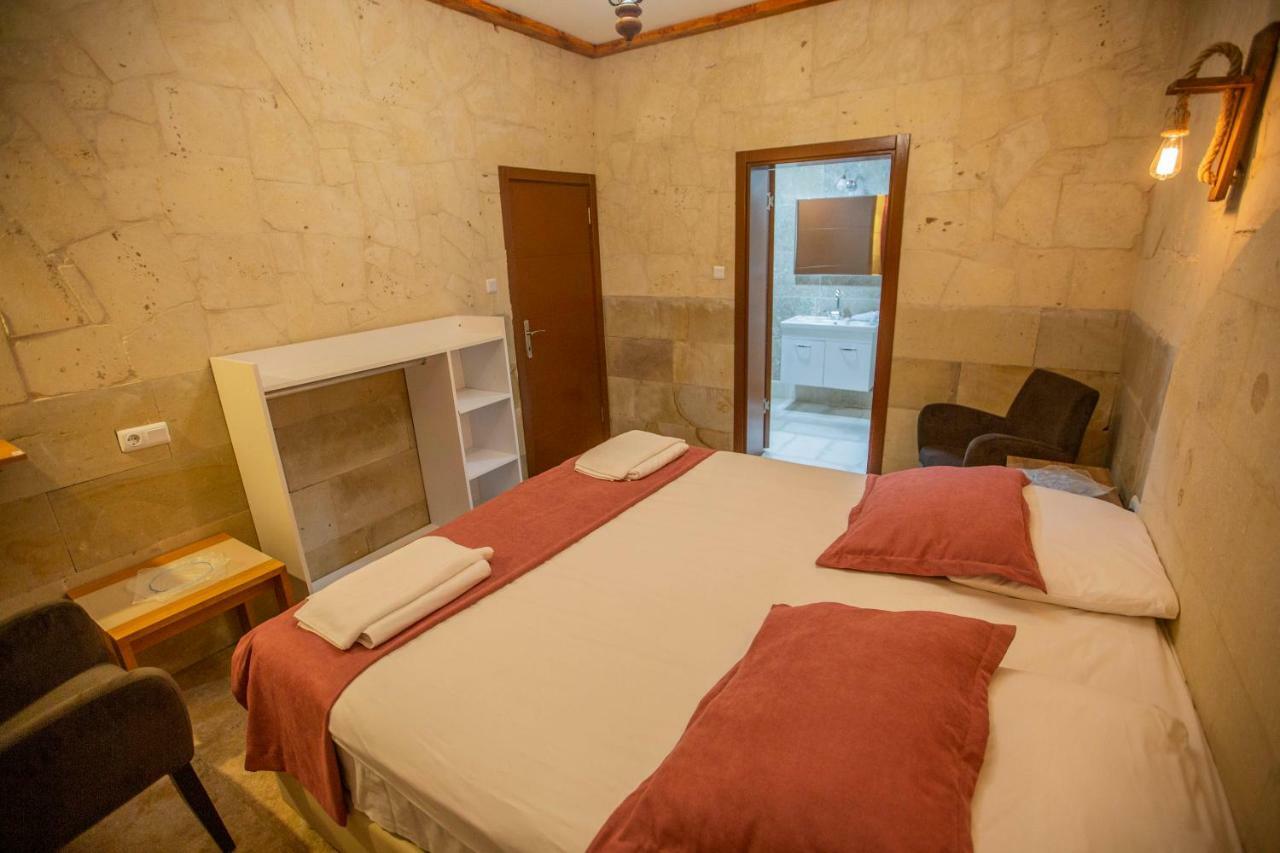 Capiedra Hotel